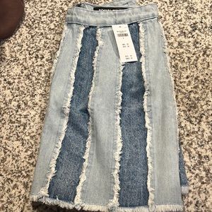Social Tourist Denim Skirt